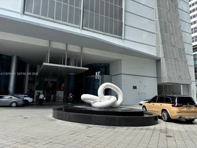 Building Photo - 200 Biscayne Blvd Way