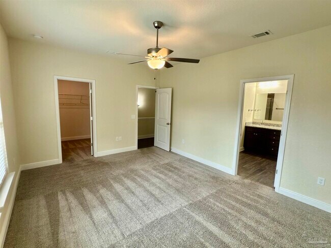 Building Photo - 5065 Peach Dr
