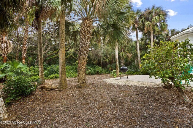 Building Photo - 225 Pelican Dr