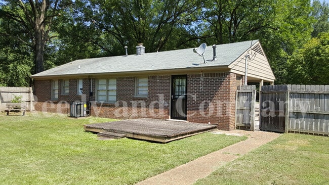 Building Photo - 4895 Quince Rd
