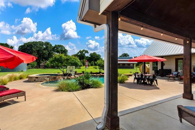 Building Photo - 6696 Paradise Dr