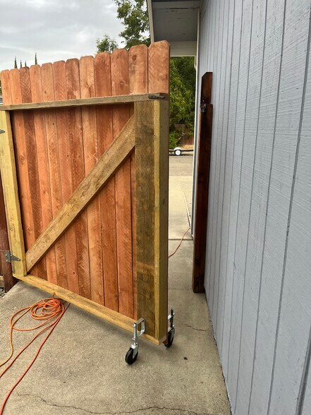 Building Photo - 4616 Kinsella Ln