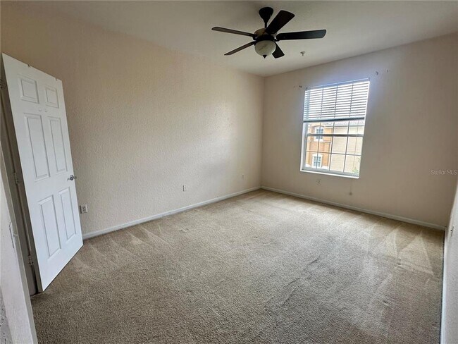 Building Photo - 6402 Cava Alta Dr