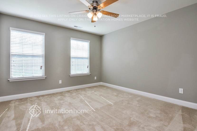 Building Photo - 41 Needham Ln