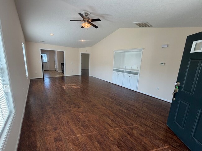 Building Photo - 27 Embecca Landing