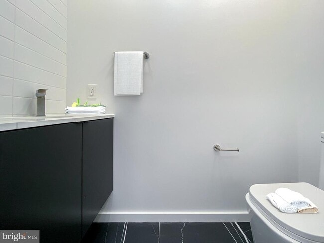 Building Photo - 2027 N 5th St