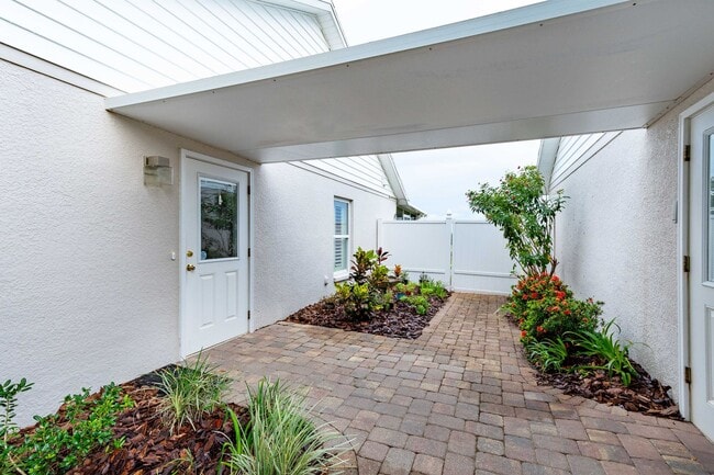 Building Photo - Country living close to everything - 3 bed...