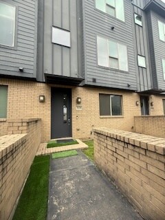 Building Photo - 3008 Zenia Dr