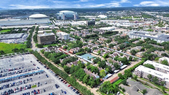 Building Photo - 7950 N Stadium Dr