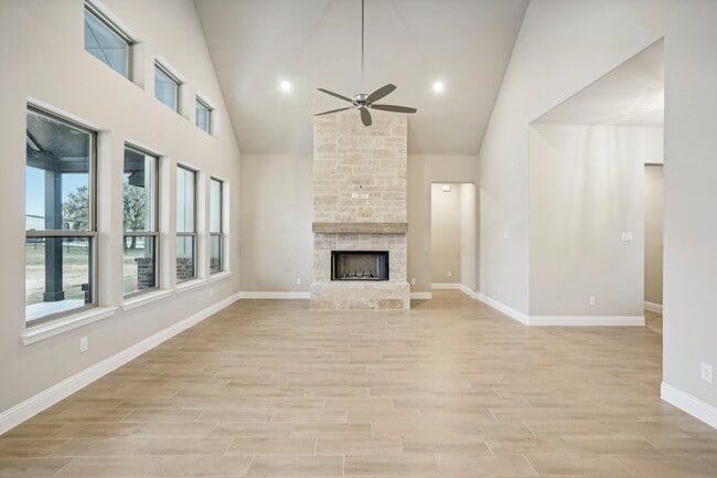 Building Photo - 1176 Paradise Pkwy