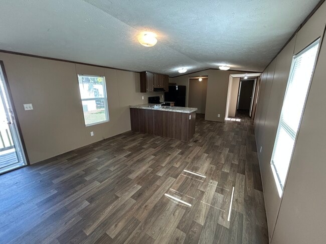 Building Photo - 1045 Teneile St
