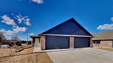 Building Photo - 11501 Mackenzie Wy