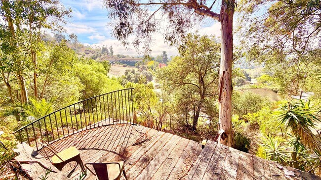 Building Photo - Lovely Country Setting Guest Home Unit on ...