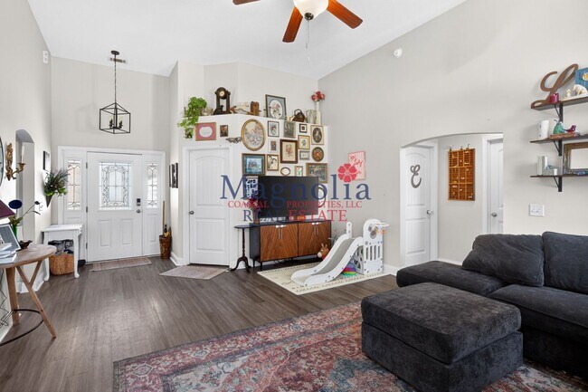 Building Photo - 3 bedrooms, 2 bathrooms in Richmond HIll's White Oak Subdivision! Close to I95, Savannah, Pooler ...