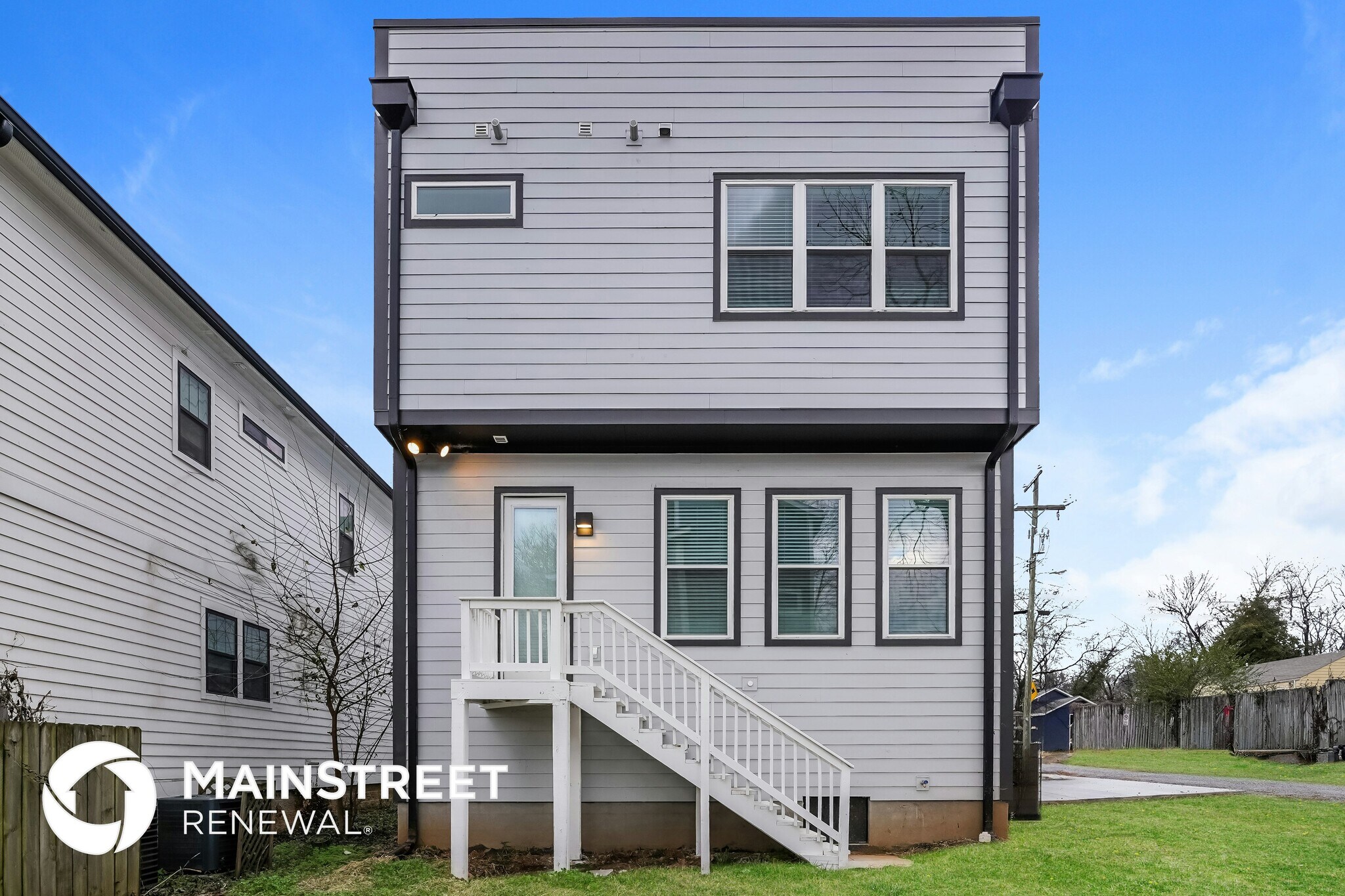 Building Photo - 2142 Oakland St