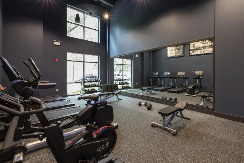 Building Photo - 4743 N Wolcott Ave