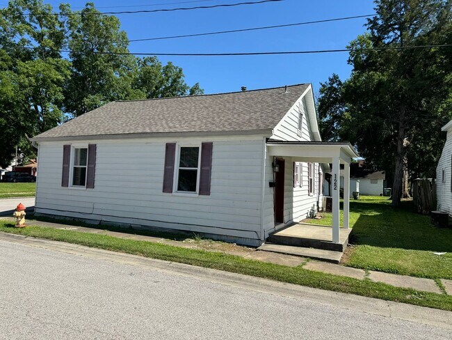 Building Photo - 2 Bed 1 Bath with Garage