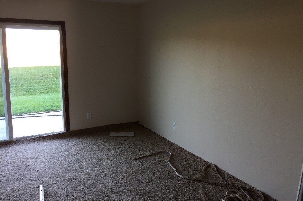 Living Room - 1910 Wrigley St