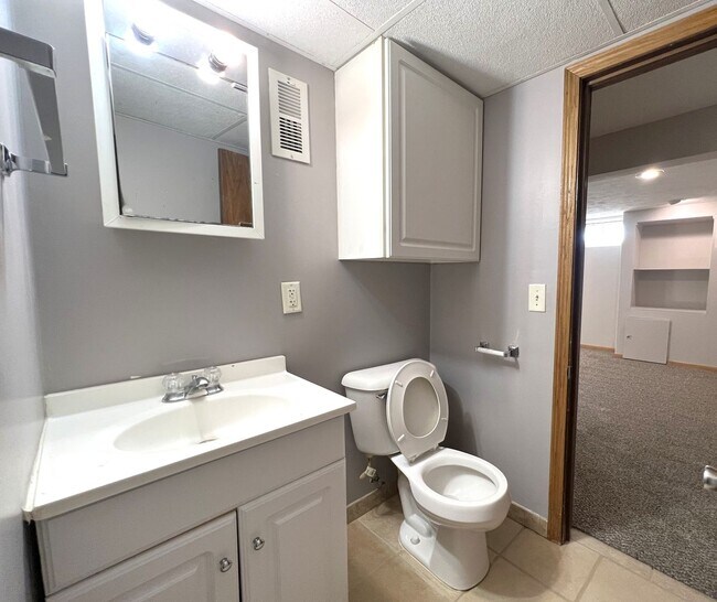 Building Photo - COMING SOON!! Midtown 3Bed 2Bath 1 Car Garage $1,800