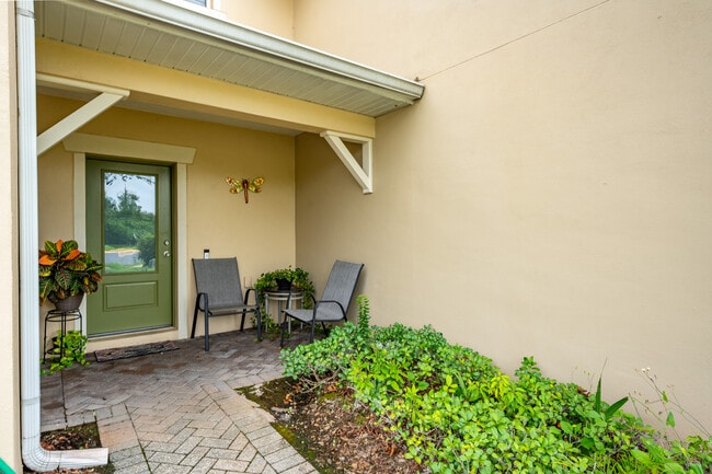 Building Photo - 9859 Tivoli Villa Dr