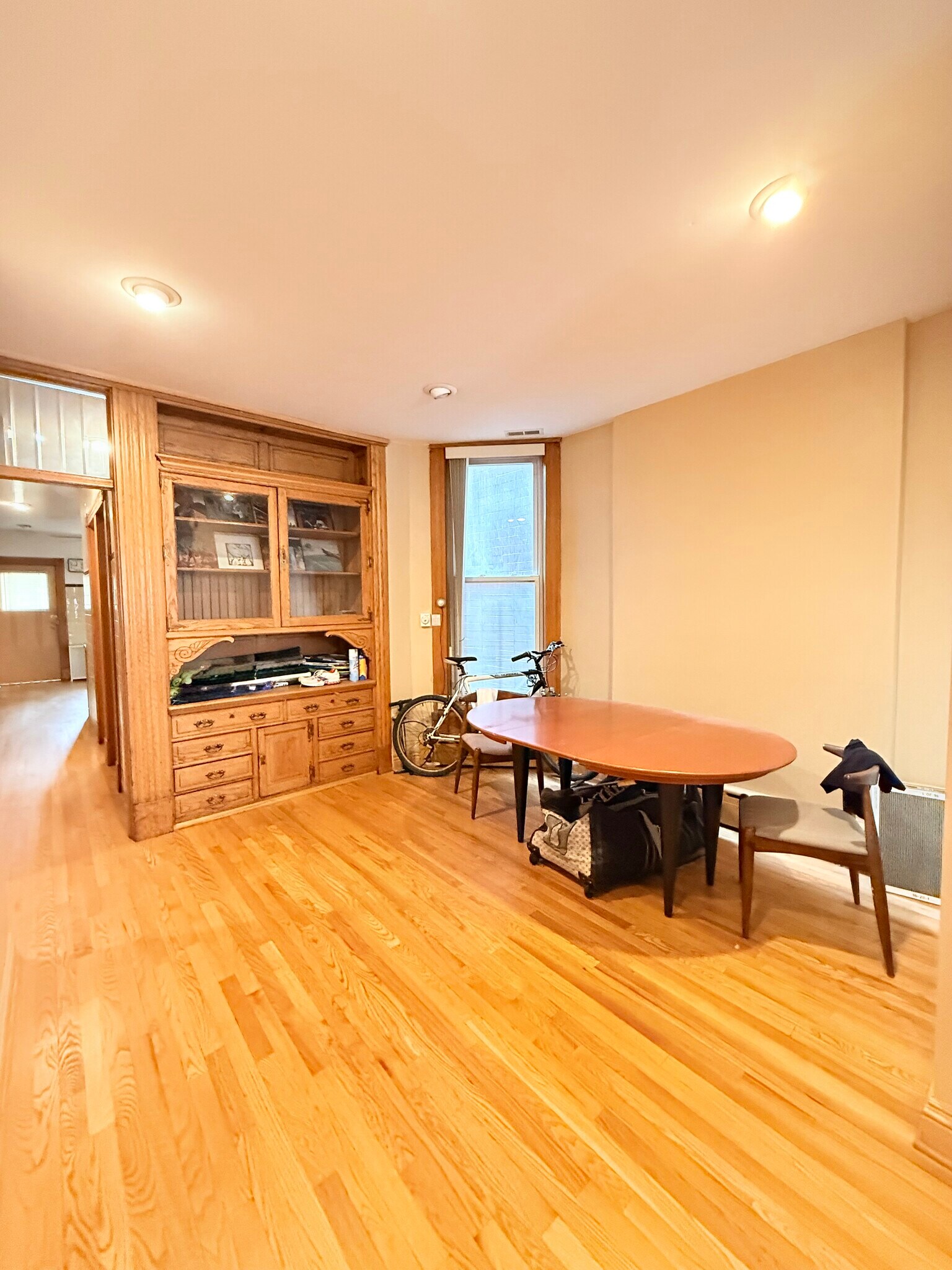 Building Photo - 2123 N Seminary Ave