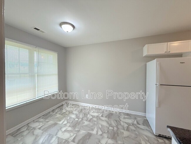 Building Photo - 5503 Windy Valley Dr