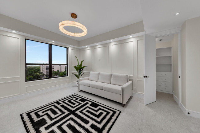 Building Photo - 7351 Promenade Dr
