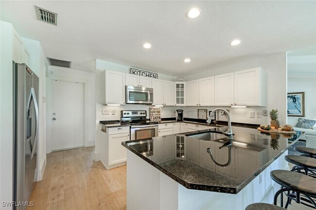 Building Photo - 239 Torrey Pines Point