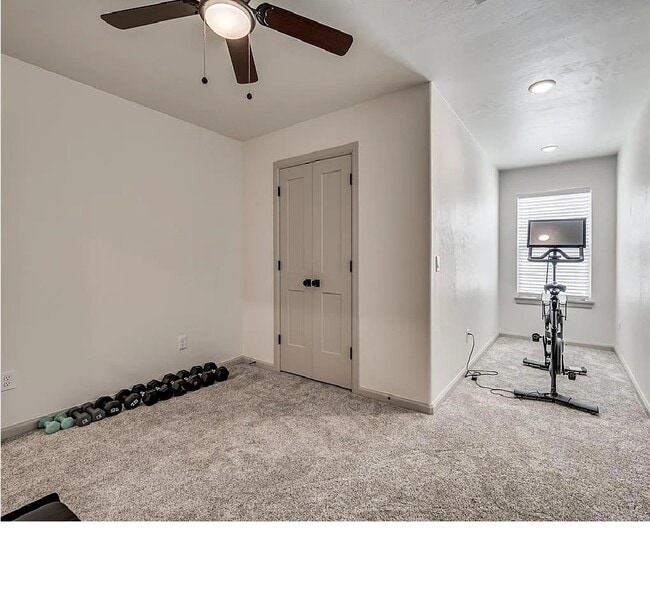 Building Photo - 22830 N Rockwell Ave