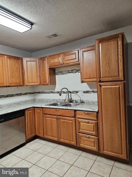 Building Photo - 726 Olde Greenwich Cir