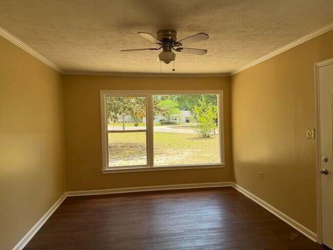 Building Photo - 118 Taylor St