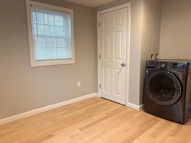 Building Photo - 154 Park St