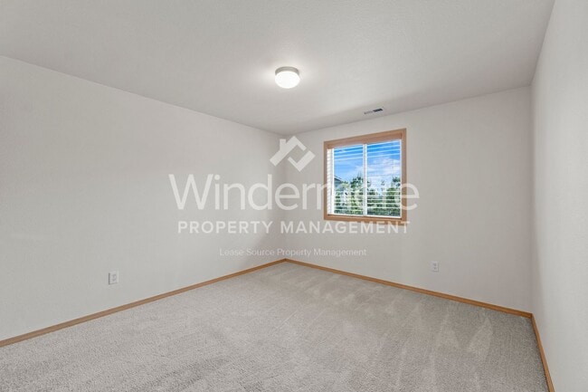 Building Photo - Welcome to your new home in Airway Heights...