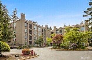 Building Photo - 823 N 161st Pl