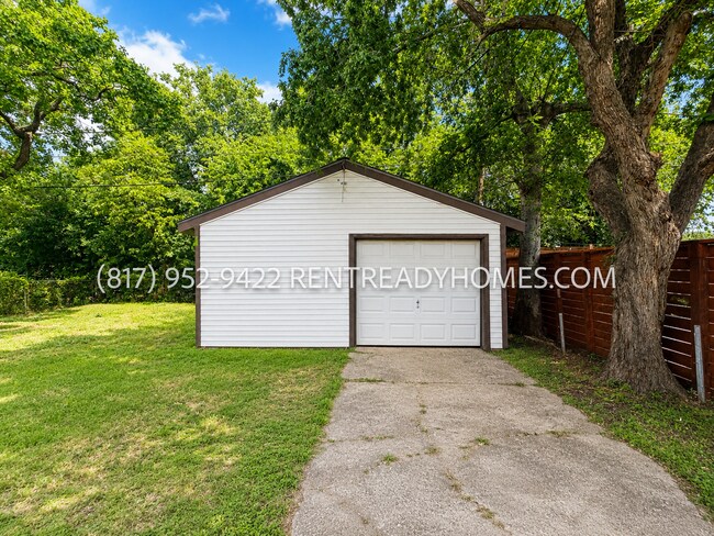 Building Photo - 6507 Myrtle St