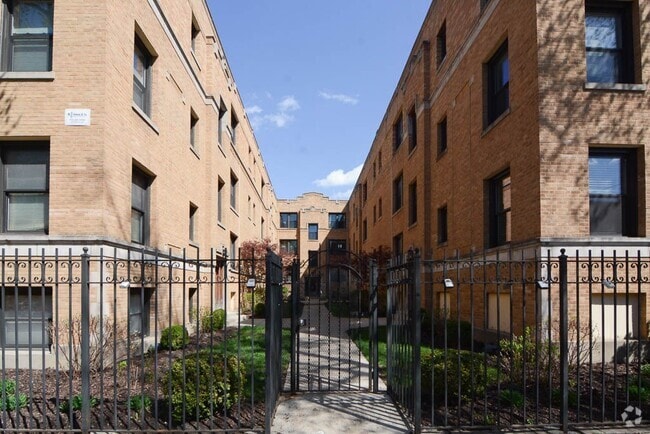 Building Photo - 2617 N Spaulding Ave