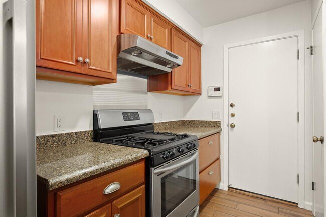 Building Photo - 2802 Nordham Dr