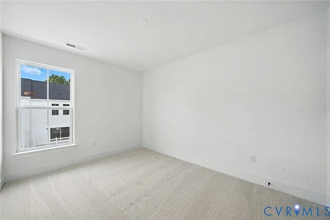 Building Photo - 15315 Sunray Aly