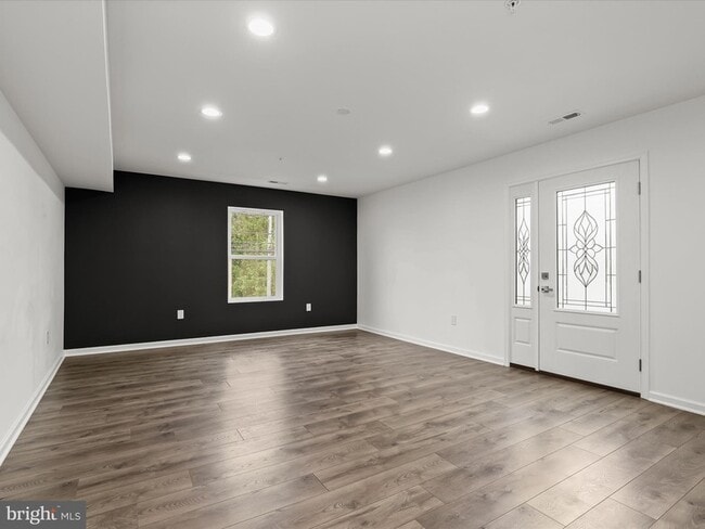 Building Photo - 700 Olney Sandy Spring Rd