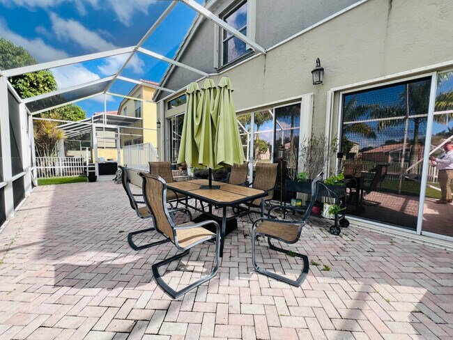 Building Photo - 7859 Springvale Dr