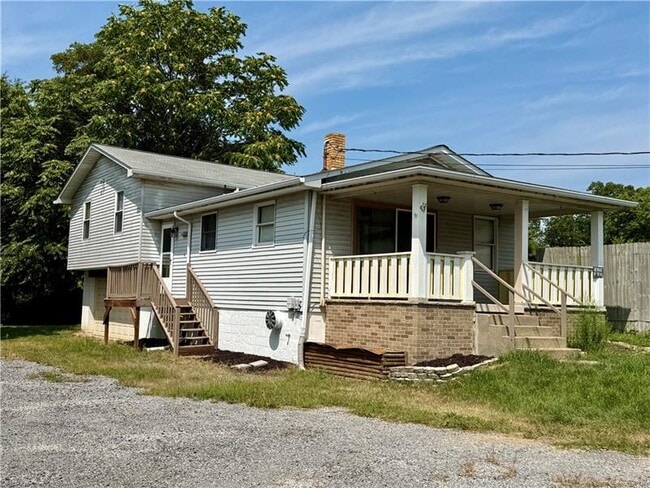 Primary Photo - 3623 Brodhead Rd