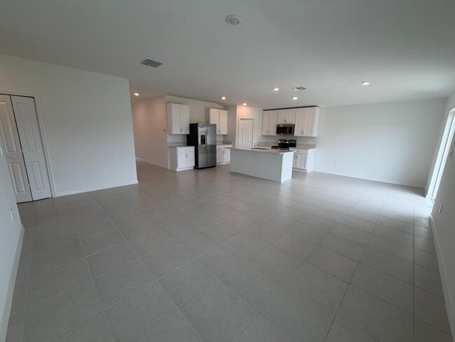 Building Photo - 2167 Lone Oak Ln