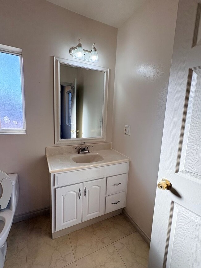 Building Photo - beautiful 4 bedroom 4 baths in West covina. Must see!