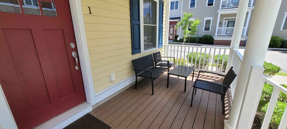 Building Photo - 1 Sherwood St