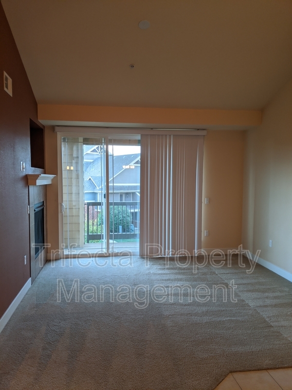 Building Photo - 2445 Windrow Dr