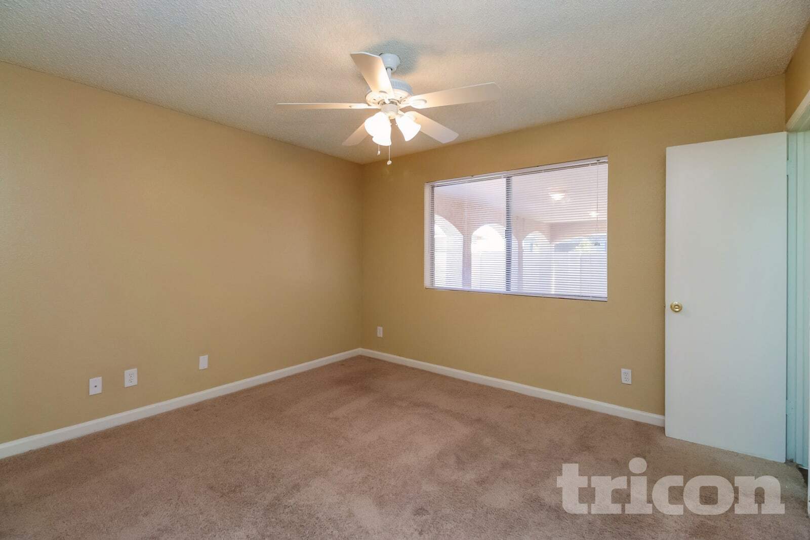 Building Photo - 8948 W Heatherbrae Dr