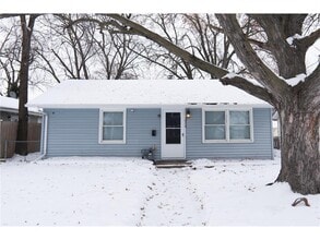 Building Photo - 5048 N Girard Ave