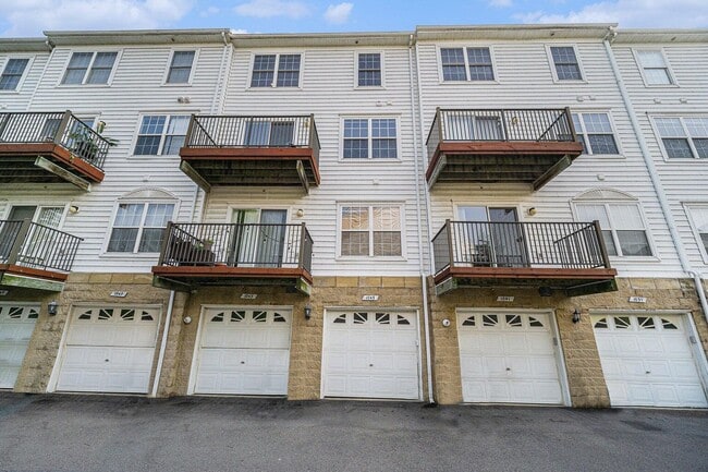 Building Photo - 1043 Maiden Ln
