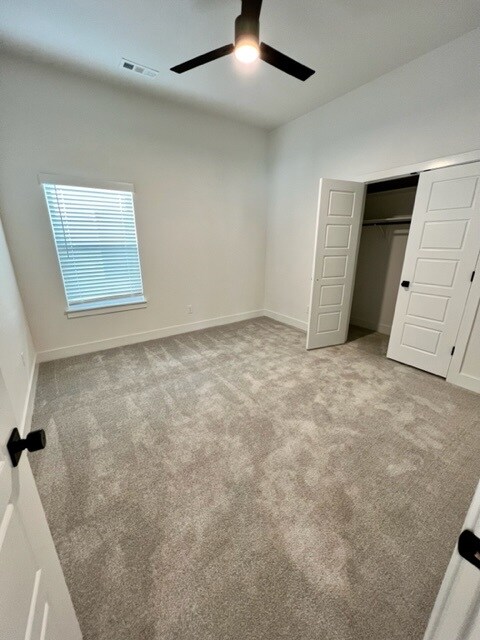 Building Photo - 6207 SW Luna Ln