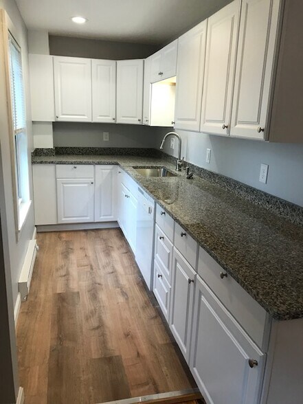 Building Photo - 29 Cutler St